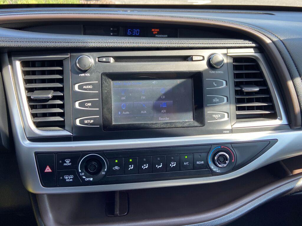 used 2015 Toyota Highlander car, priced at $19,991