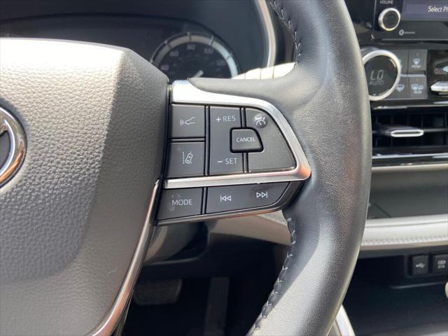 used 2020 Toyota Highlander car, priced at $35,991