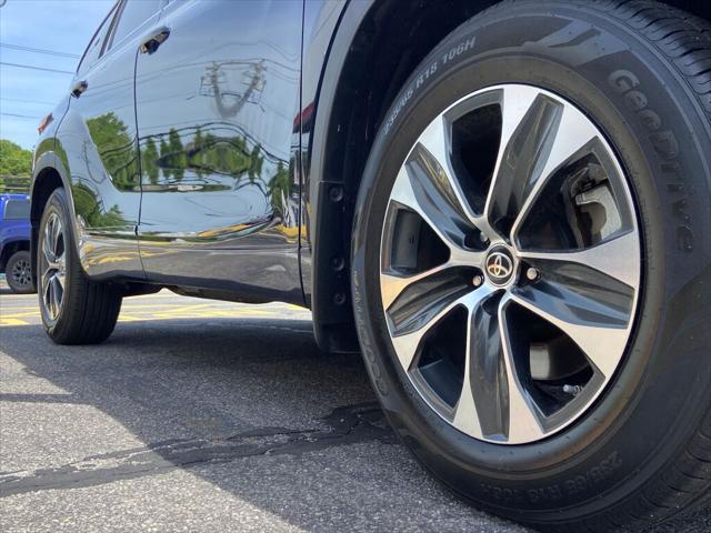 used 2020 Toyota Highlander car, priced at $35,991