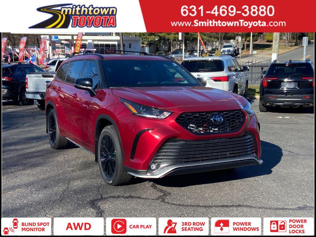 used 2025 Toyota Highlander car, priced at $52,991