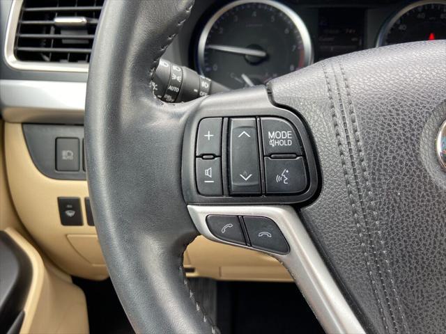 used 2019 Toyota Highlander car, priced at $33,791