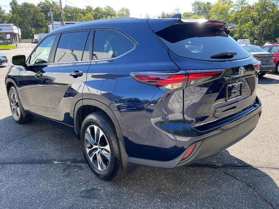 used 2024 Toyota Highlander car, priced at $43,991