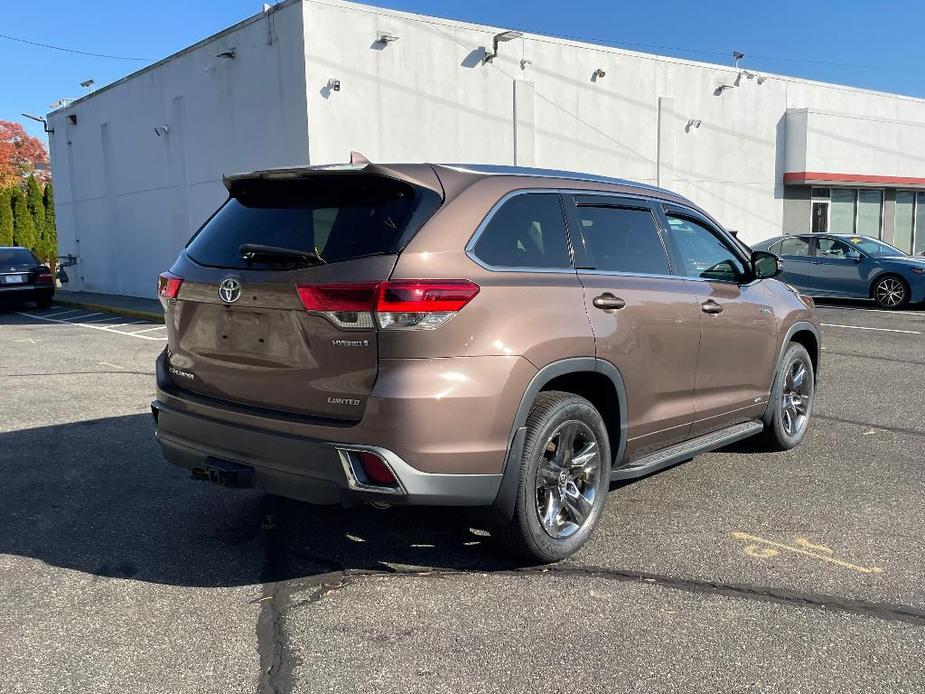 used 2017 Toyota Highlander Hybrid car, priced at $28,991