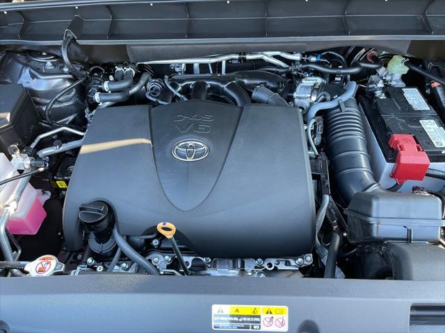 used 2022 Toyota Highlander car, priced at $33,791