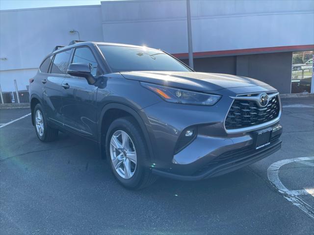 used 2022 Toyota Highlander car, priced at $33,791