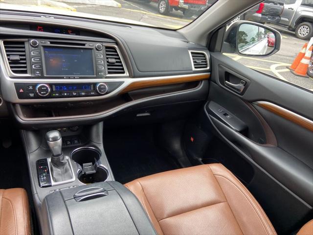 used 2019 Toyota Highlander car, priced at $29,791