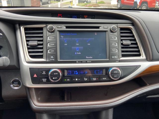 used 2019 Toyota Highlander car, priced at $29,791