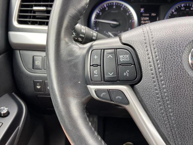 used 2019 Toyota Highlander car, priced at $29,791