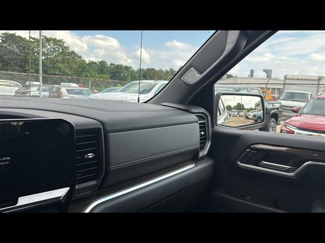 new 2025 Chevrolet Silverado 1500 car, priced at $48,061