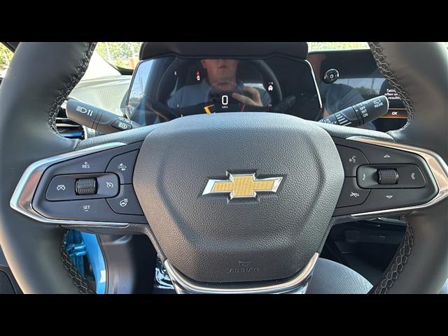 new 2025 Chevrolet Trax car, priced at $23,277