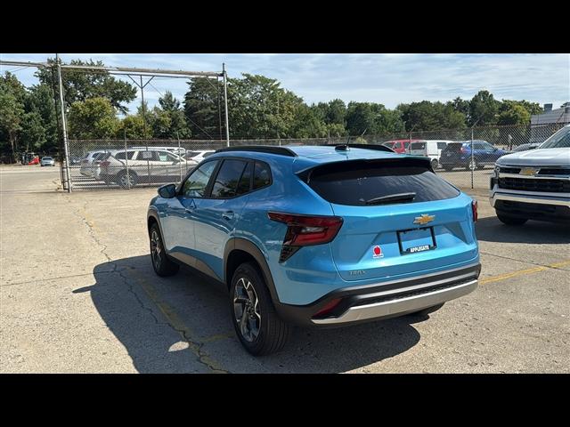 new 2025 Chevrolet Trax car, priced at $23,277