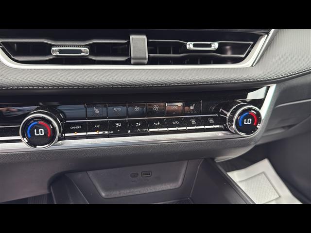 new 2026 Chevrolet Equinox car, priced at $29,195