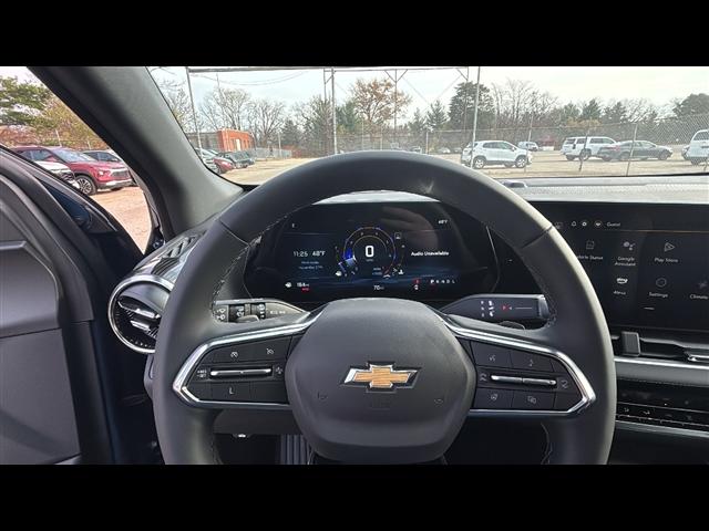 new 2025 Chevrolet Equinox car, priced at $30,715