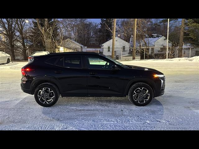 used 2024 Chevrolet Trax car, priced at $23,394