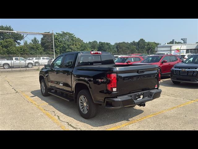 new 2025 Chevrolet Colorado car, priced at $39,111