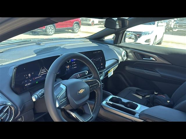 new 2025 Chevrolet Equinox EV car, priced at $33,631
