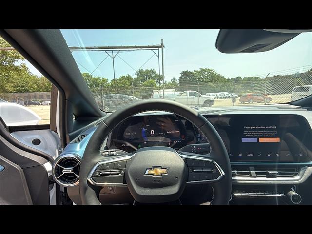 new 2025 Chevrolet Equinox EV car, priced at $38,840