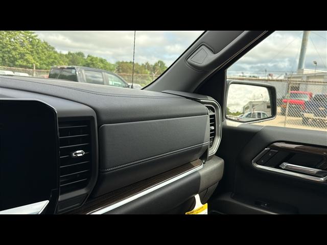 new 2025 Chevrolet Silverado 1500 car, priced at $48,406