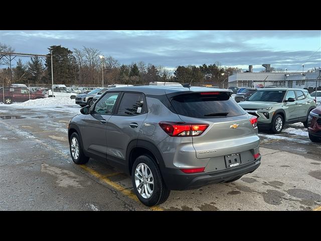 new 2025 Chevrolet TrailBlazer car, priced at $24,096