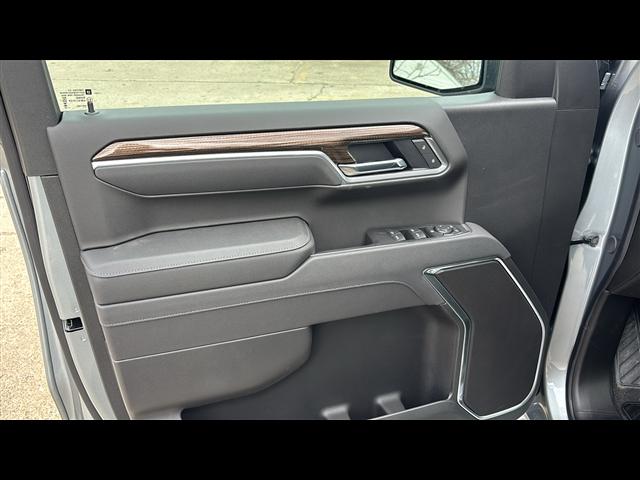 new 2025 Chevrolet Silverado 1500 car, priced at $45,692