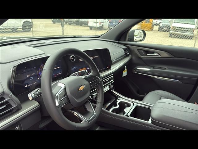 new 2025 Chevrolet Traverse car, priced at $42,081