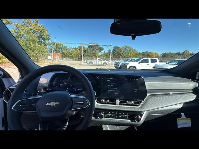 new 2026 Chevrolet Equinox car, priced at $30,716