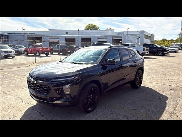 used 2024 Chevrolet Trax car, priced at $22,894