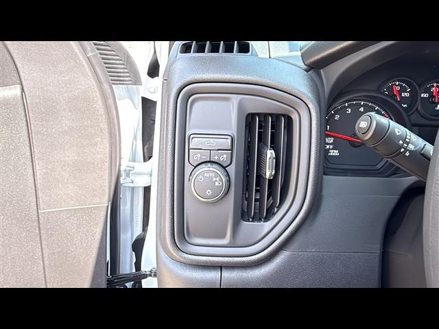 new 2025 Chevrolet Silverado 1500 car, priced at $35,998