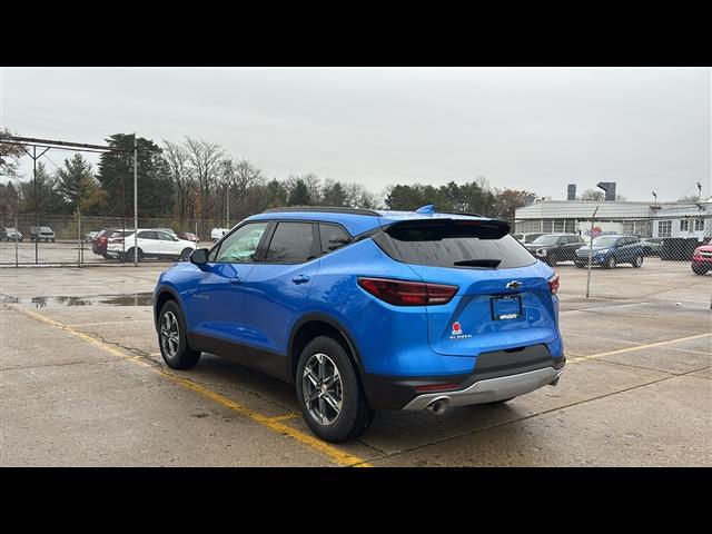 new 2025 Chevrolet Blazer car, priced at $35,226