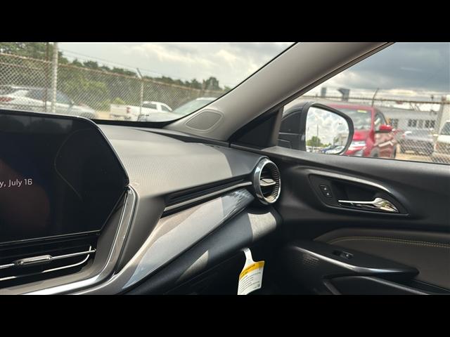 new 2025 Chevrolet Trax car, priced at $25,408