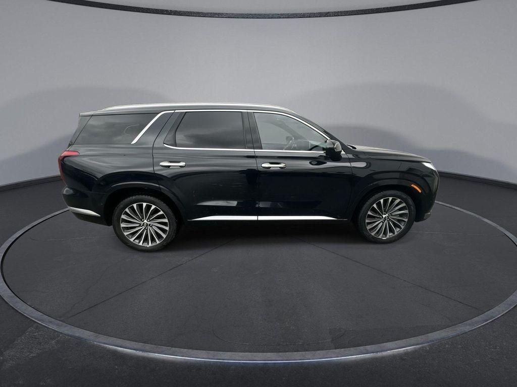 used 2025 Hyundai Palisade car, priced at $44,984