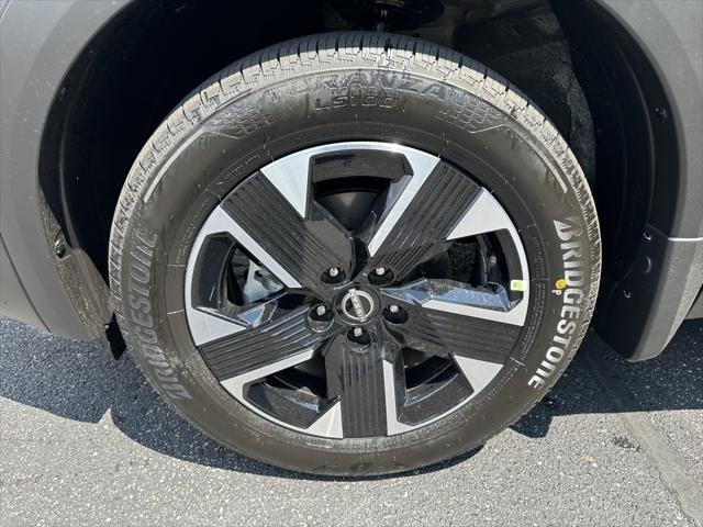 new 2025 Nissan Kicks car, priced at $26,555