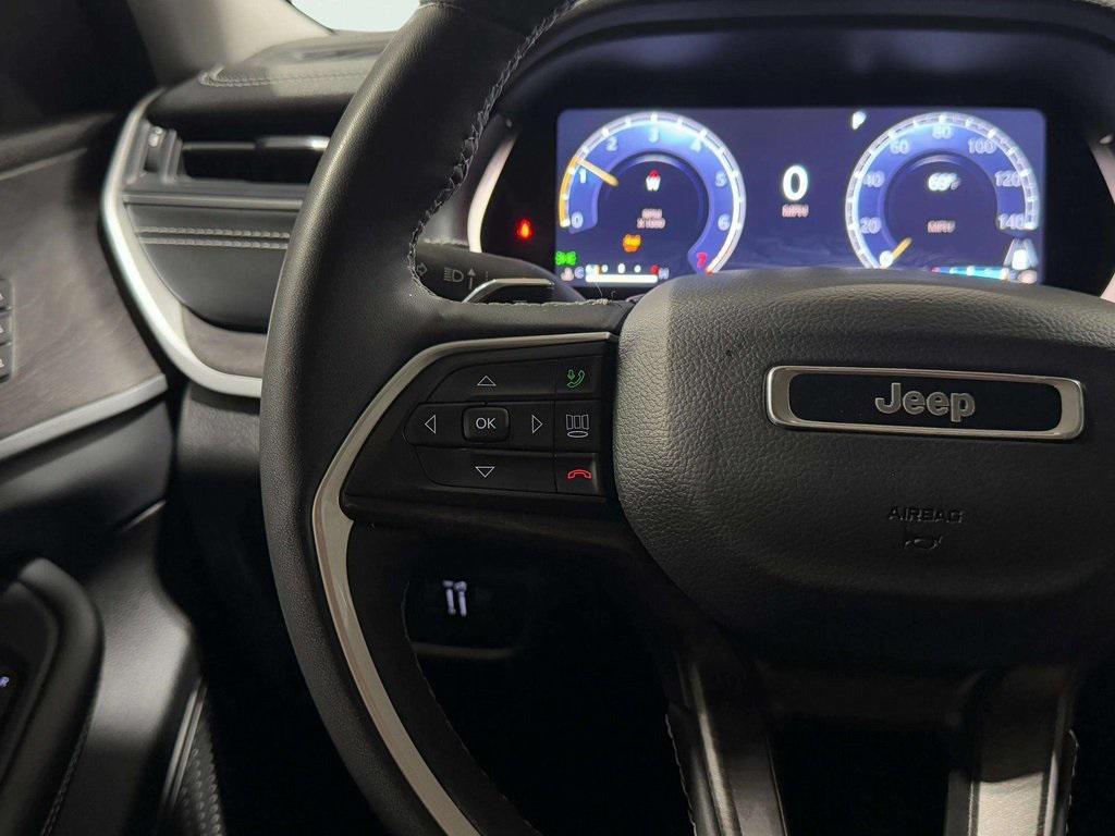 used 2023 Jeep Grand Cherokee car, priced at $28,795