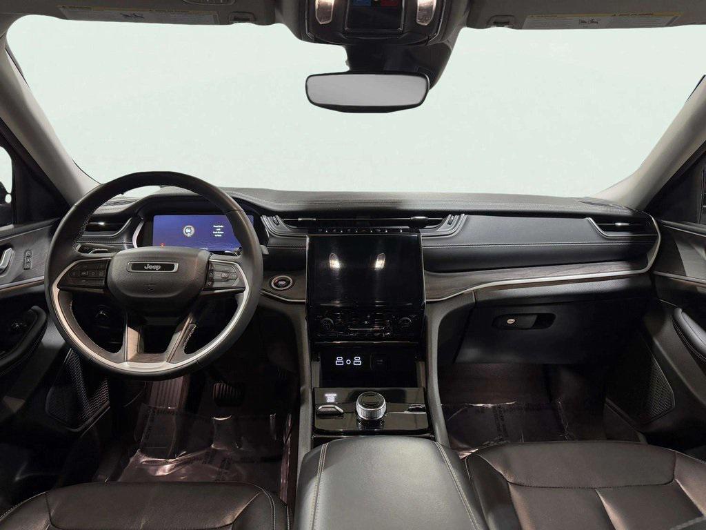 used 2023 Jeep Grand Cherokee car, priced at $28,795