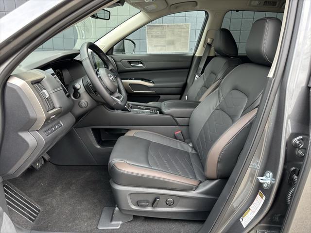 new 2025 Nissan Pathfinder car, priced at $50,432