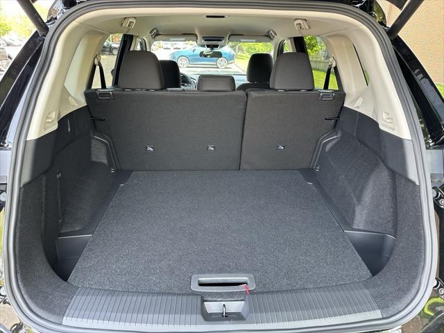 new 2025 Nissan Rogue car, priced at $32,028