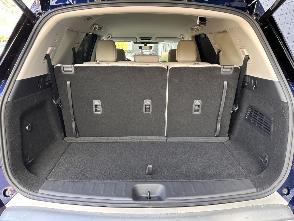 new 2025 Nissan Pathfinder car, priced at $37,092