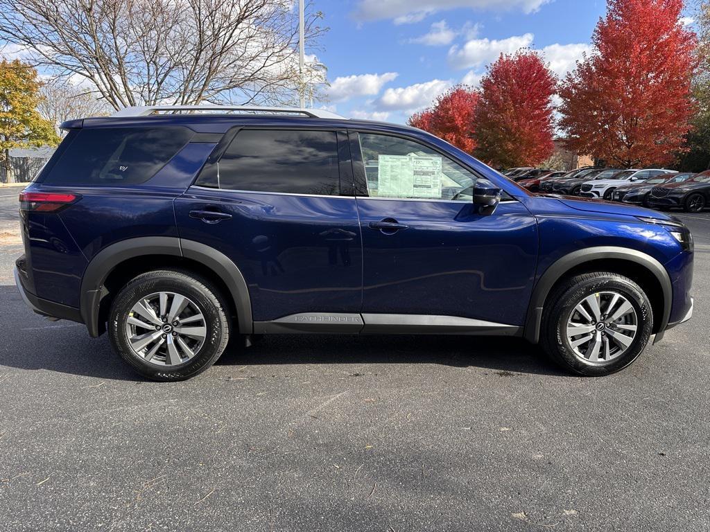 new 2025 Nissan Pathfinder car, priced at $37,092