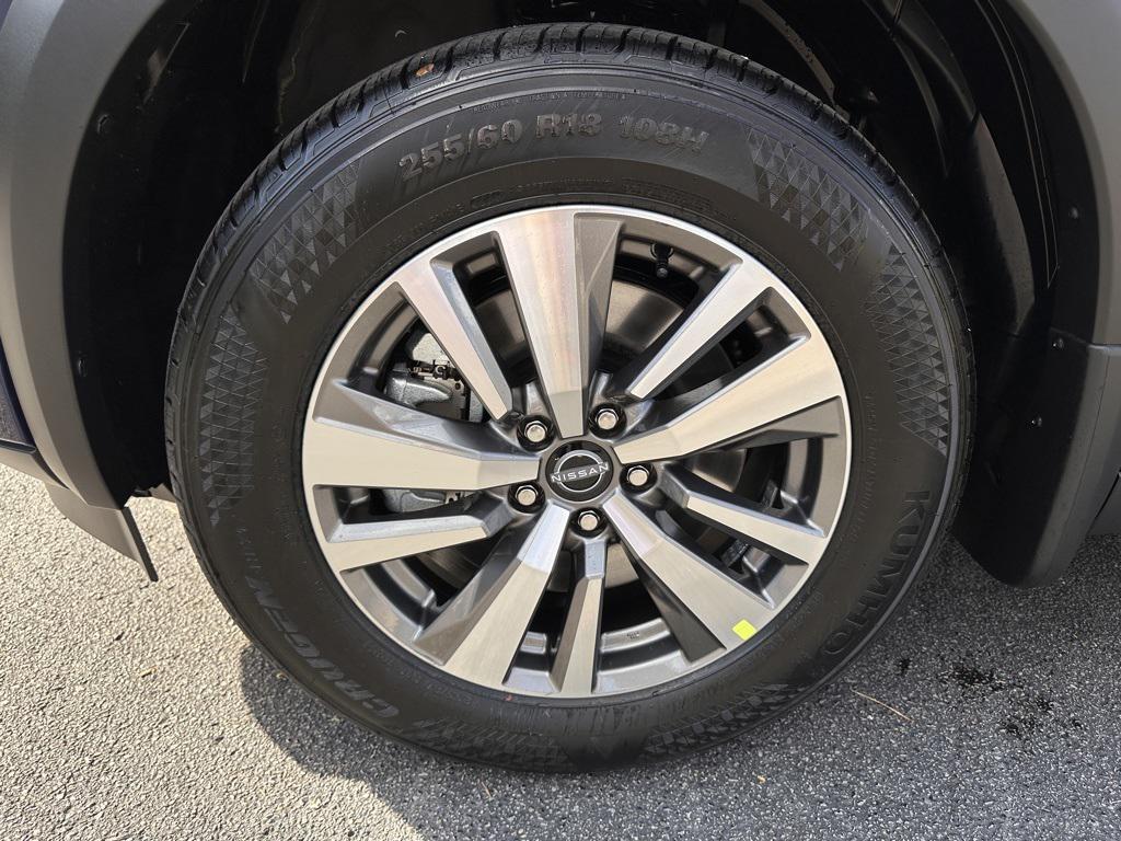 new 2025 Nissan Pathfinder car, priced at $37,092