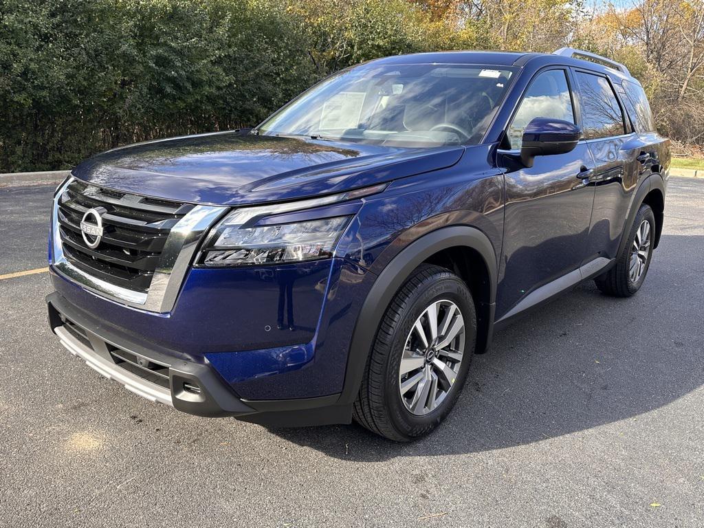 new 2025 Nissan Pathfinder car, priced at $37,092