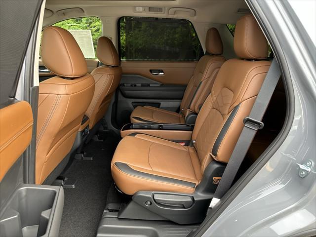 new 2025 Nissan Pathfinder car, priced at $51,265