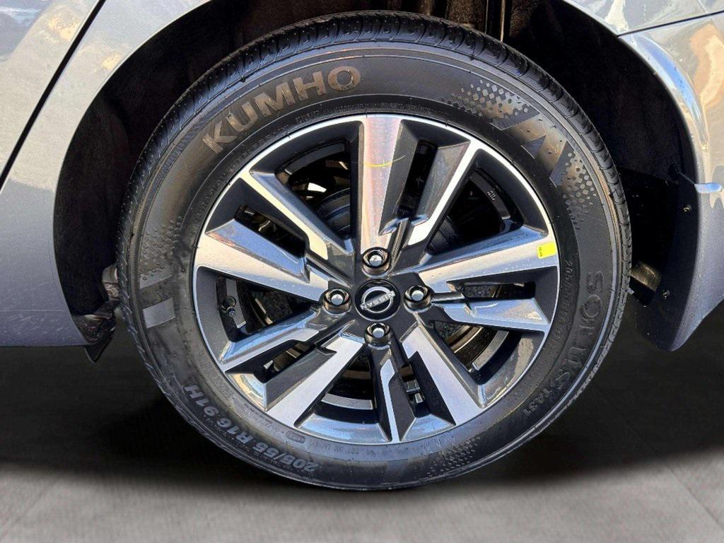 new 2025 Nissan Versa car, priced at $19,736