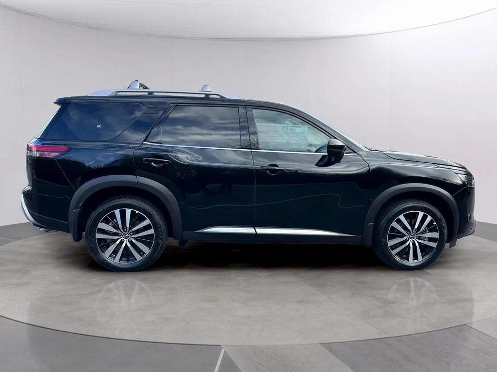 new 2025 Nissan Pathfinder car, priced at $48,694