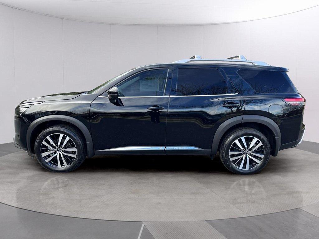 new 2025 Nissan Pathfinder car, priced at $48,694