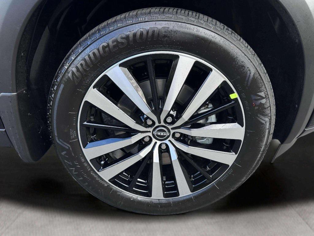 new 2025 Nissan Pathfinder car, priced at $48,694