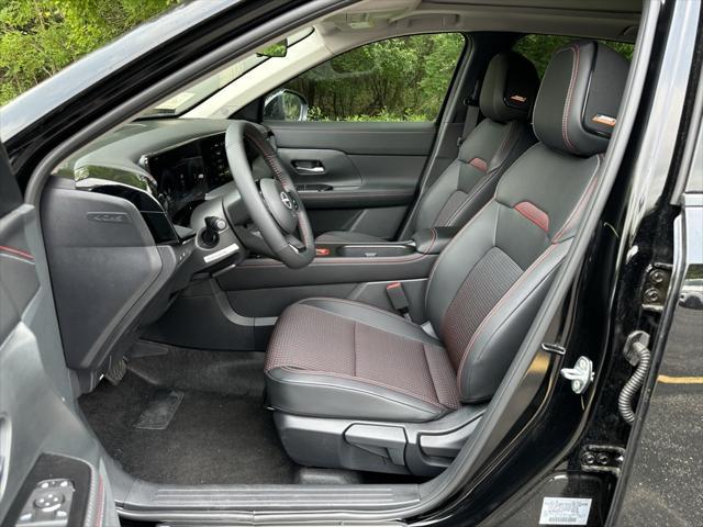 new 2025 Nissan Kicks car, priced at $32,870
