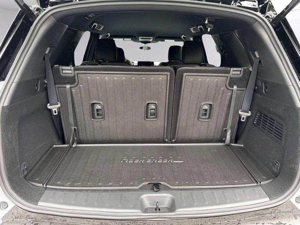 new 2025 Nissan Pathfinder car, priced at $38,334