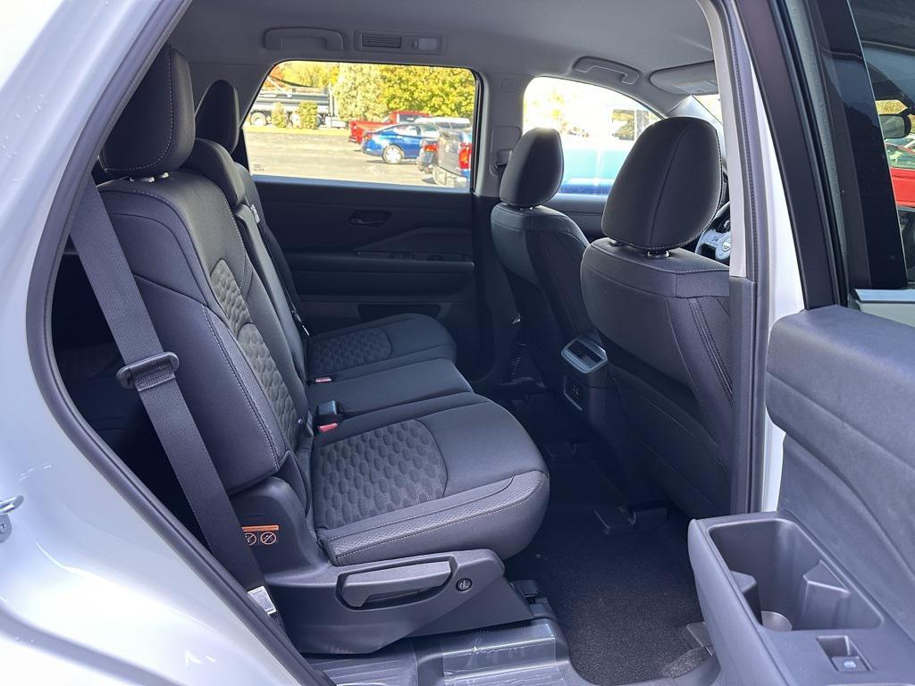 new 2025 Nissan Pathfinder car, priced at $31,832
