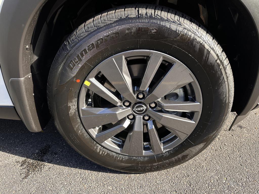 new 2025 Nissan Pathfinder car, priced at $31,832