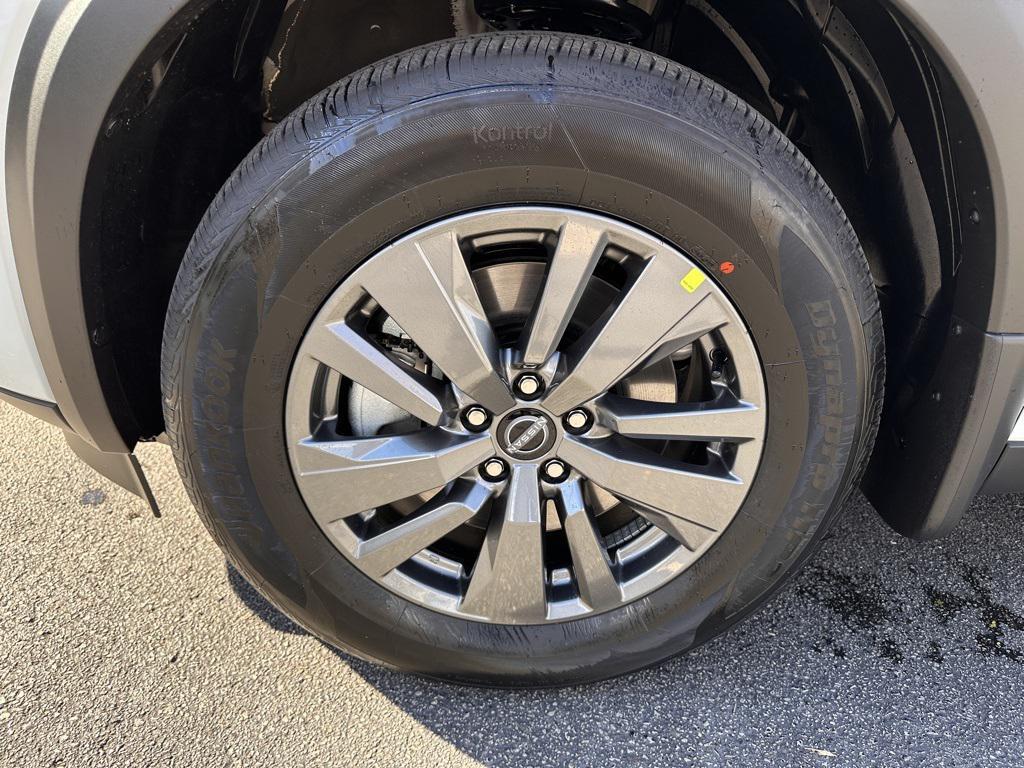 new 2025 Nissan Pathfinder car, priced at $31,832